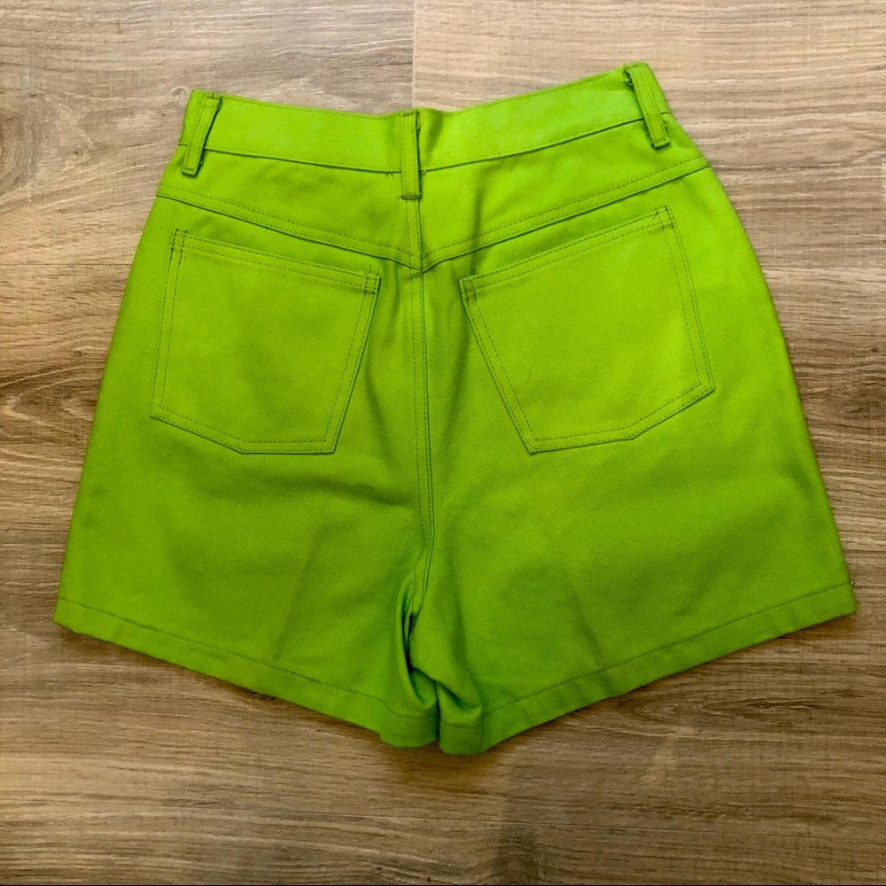 🔥VINTAGE STUDDED NEON GREEN DENIM TOP & HIGH WAISTED SHORTS MATCHING SET🔥 - Picture 4 of 9